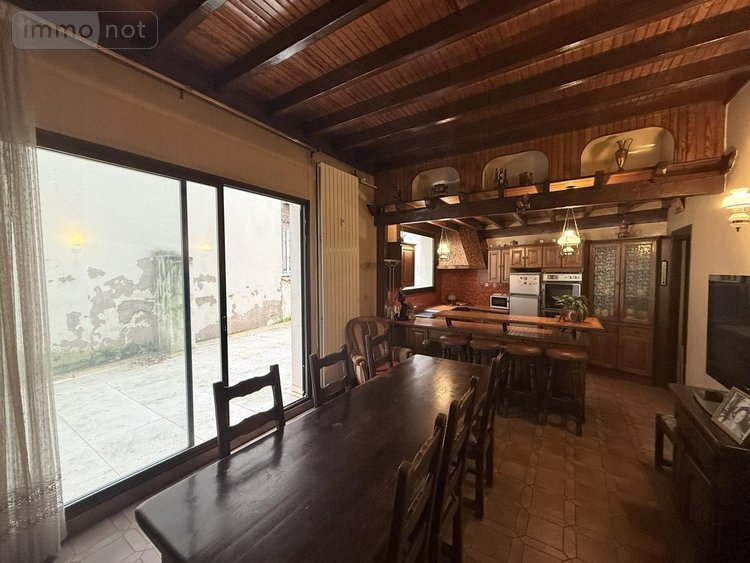 Appartement a vendre Vichy 03200 Allier 176 m2 8 pièces 325500 euros