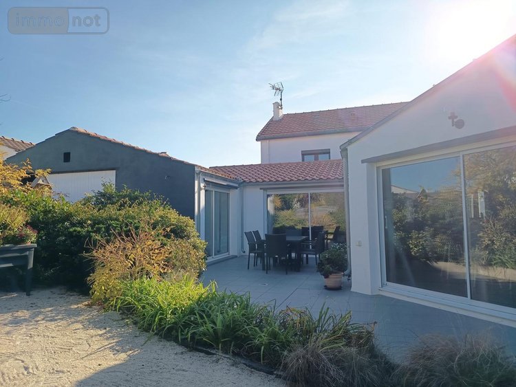 Maison a vendre Sallertaine 85300 Vendée 207 m2 6 pièces 399550 euros