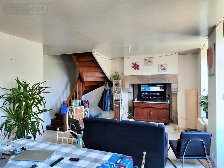 Immeuble a vendre Mohon 56490 Morbihan 130 m2  187620 euros