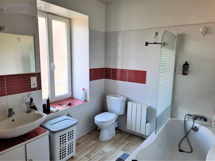 Immeuble a vendre Mohon 56490 Morbihan 130 m2  187620 euros