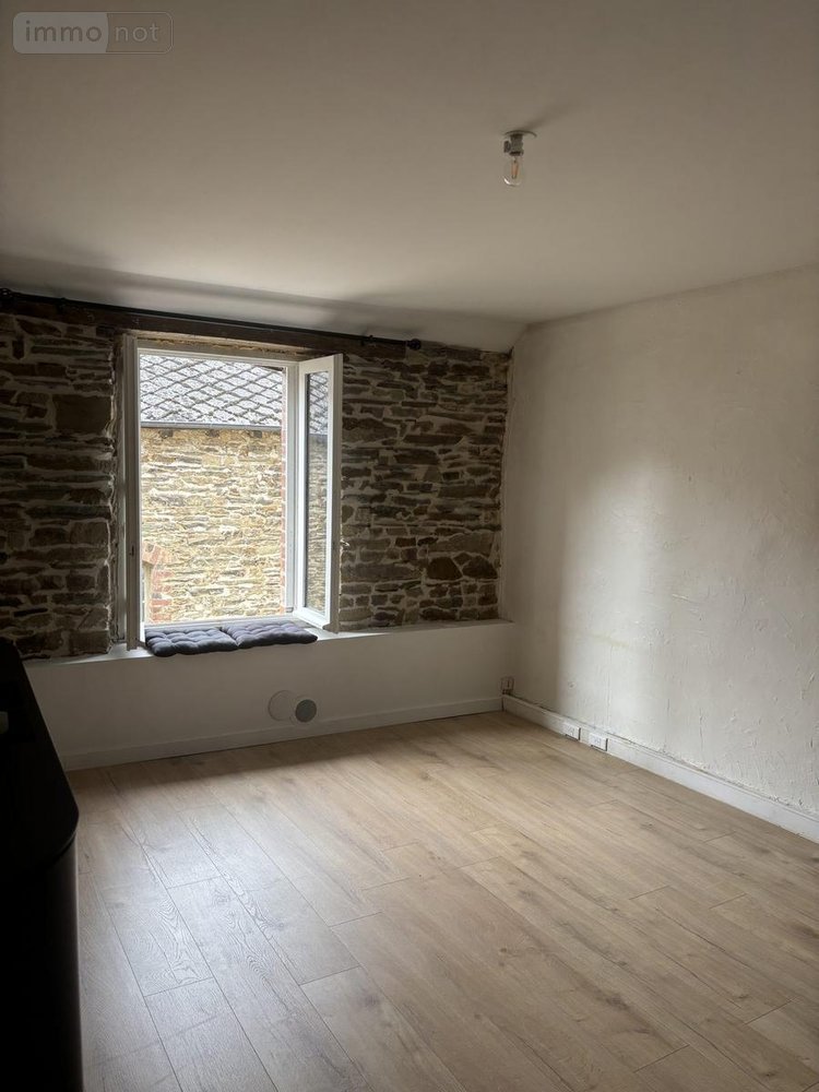 Location appartement Moulins 35680 Ille-et-Vilaine 68 m2 4 pièces 550 euros
