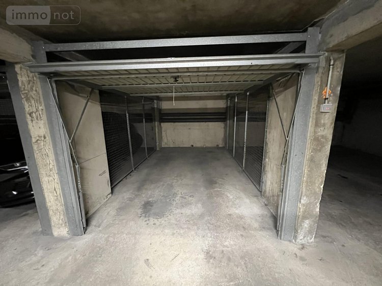 Garage et parking a vendre Rennes 35000 Ille-et-Vilaine  29500 euros