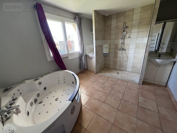 Maison a vendre Champagnac 15350 Cantal 219 m2 9 pièces 144500 euros