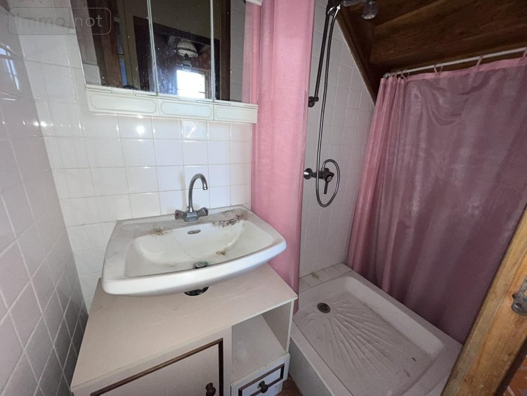 Maison a vendre Saignes 15240 Cantal 48 m2 2 pièces 29600 euros