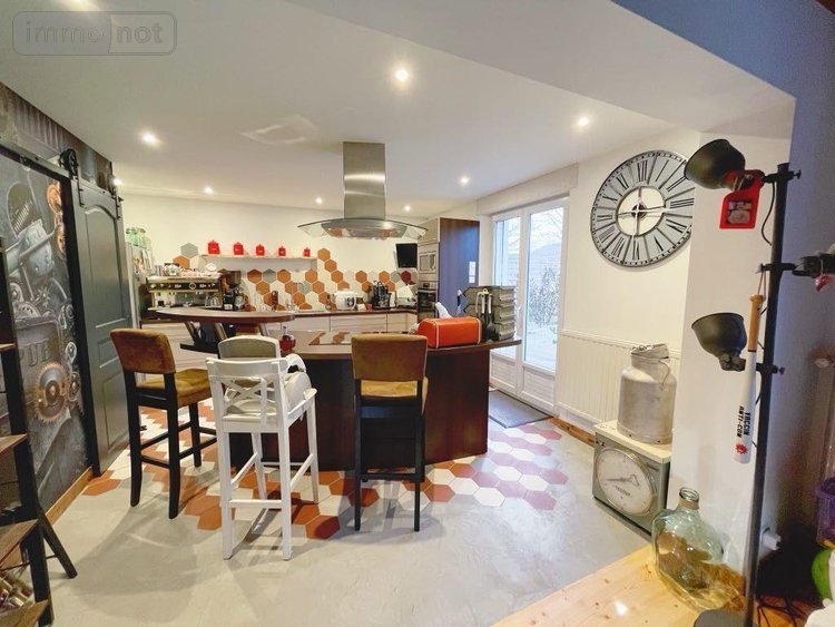 Immeuble a vendre Saint-Nabord 88200 Vosges 480 m2  373000 euros