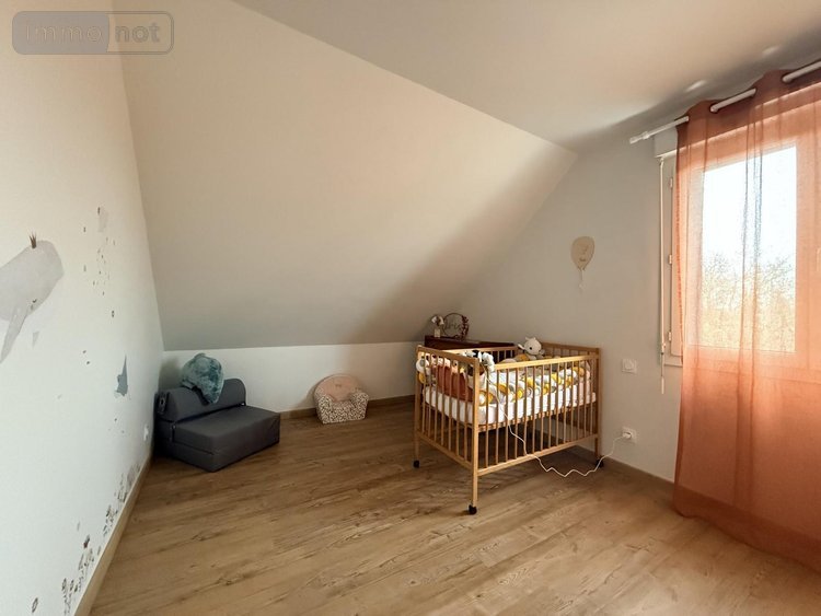 Maison a vendre Gennes-Longuefuye 53200 Mayenne 118 m2 8 pièces 202800 euros