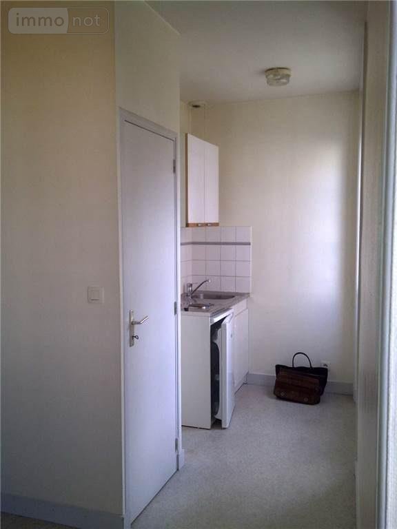 Location appartement Rennes 35000 Ille-et-Vilaine 24 m2 1 pièce 420 euros