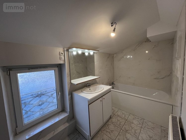 Location appartement Ambérieu-en-Bugey 01500 Ain 72 m2 3 pièces 680 euros