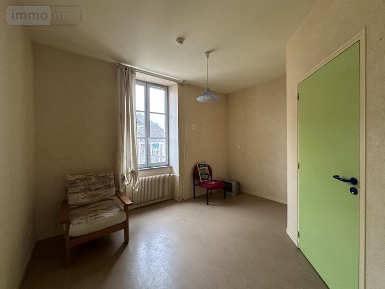 Immeuble a vendre Nolay 21340 Côte-d'Or 163 m2  190800 euros