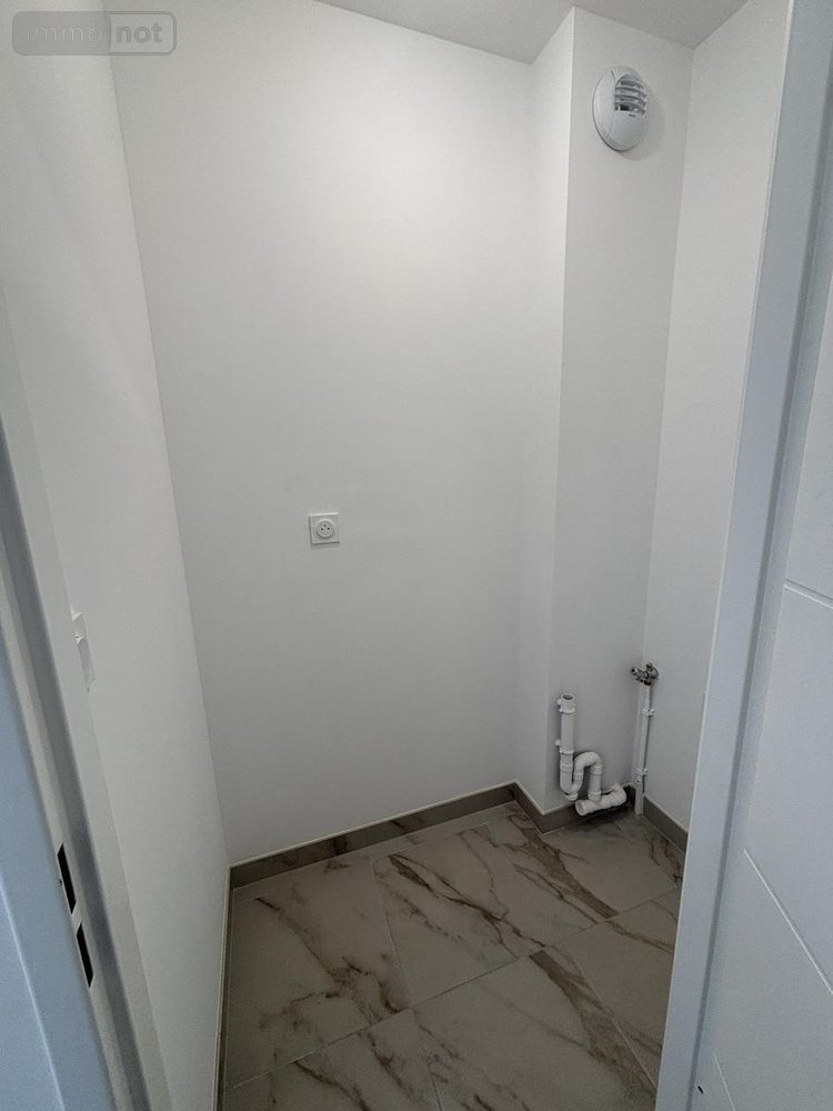 Location appartement Châteaugiron 35410 Ille-et-Vilaine 63 m2 3 pièces 830 euros