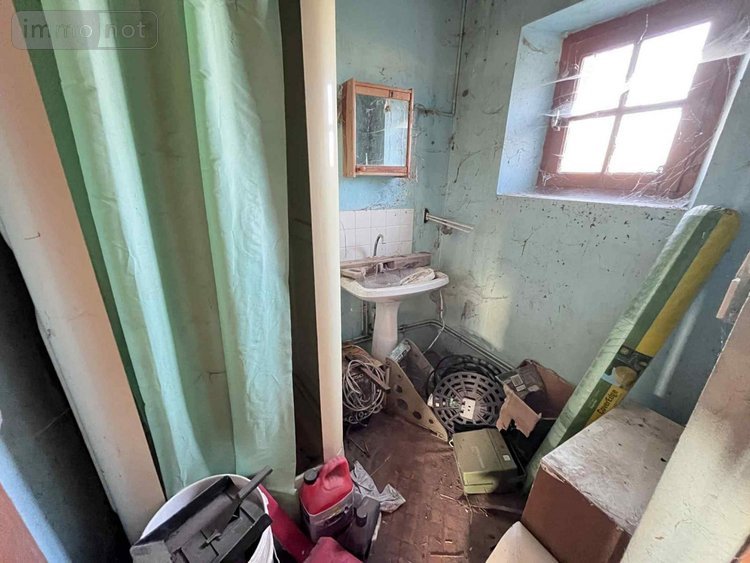 Maison a vendre Bassignac 15240 Cantal 131 m2 9 pièces 74200 euros