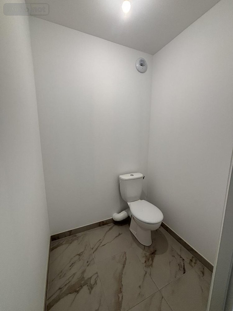 Location appartement Châteaugiron 35410 Ille-et-Vilaine 63 m2 3 pièces 830 euros