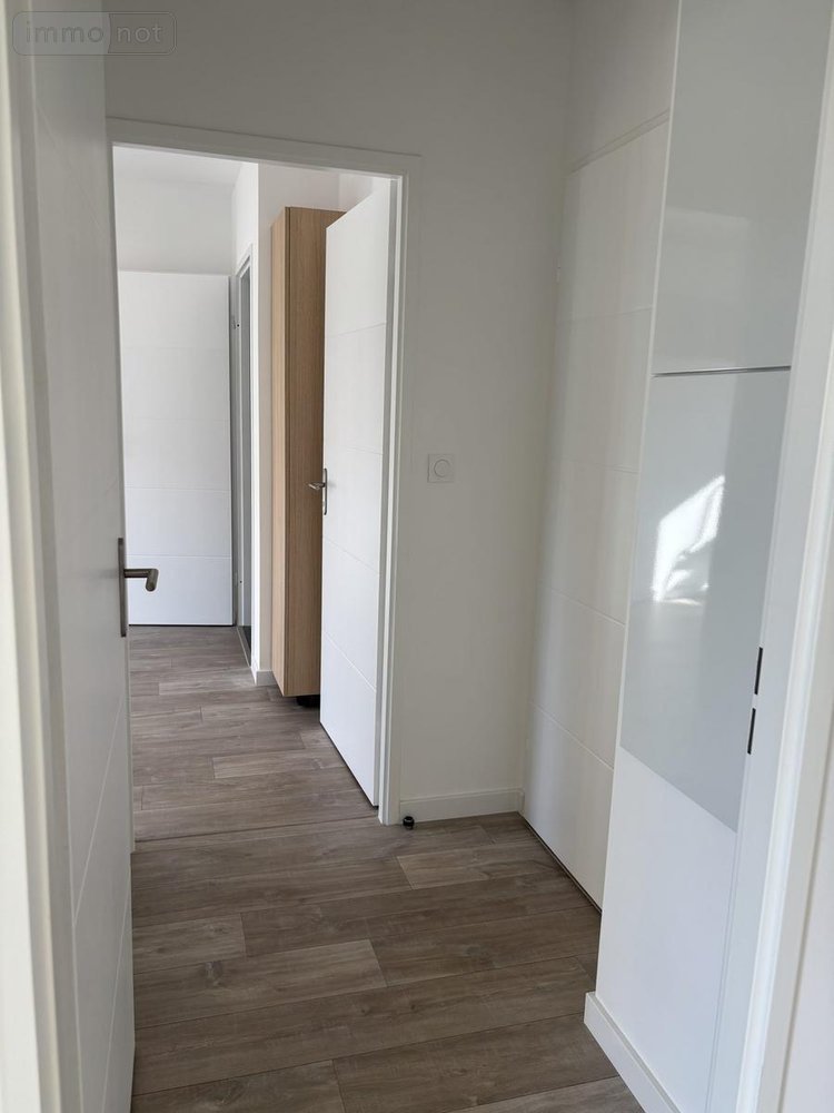 Location appartement Châteaugiron 35410 Ille-et-Vilaine 44 m2 2 pièces 660 euros