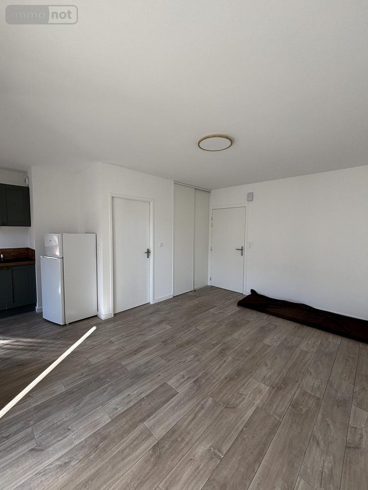 Location appartement Châteaugiron 35410 Ille-et-Vilaine 44 m2 2 pièces 660 euros