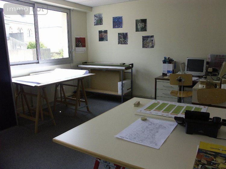 Immeuble a vendre Bressuire 79300 Deux-Sèvres 160 m2  272420 euros