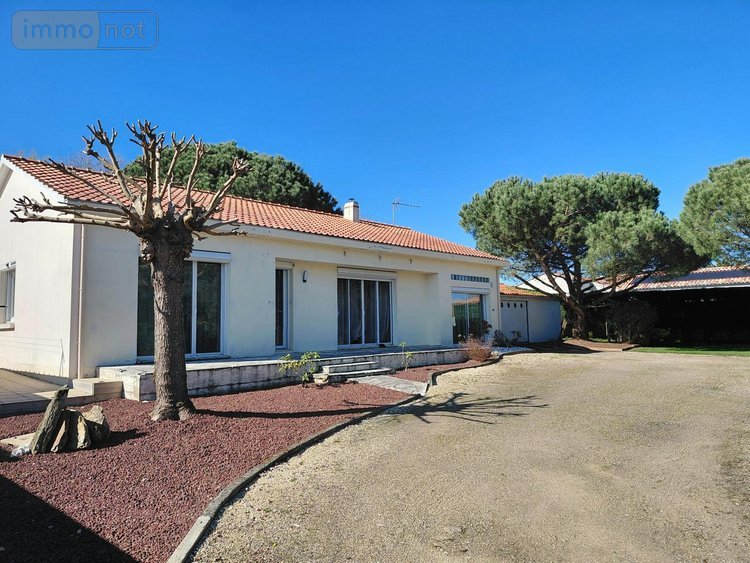 Maison a vendre Challans 85300 Vendée 100 m2 4 pièces 332600 euros