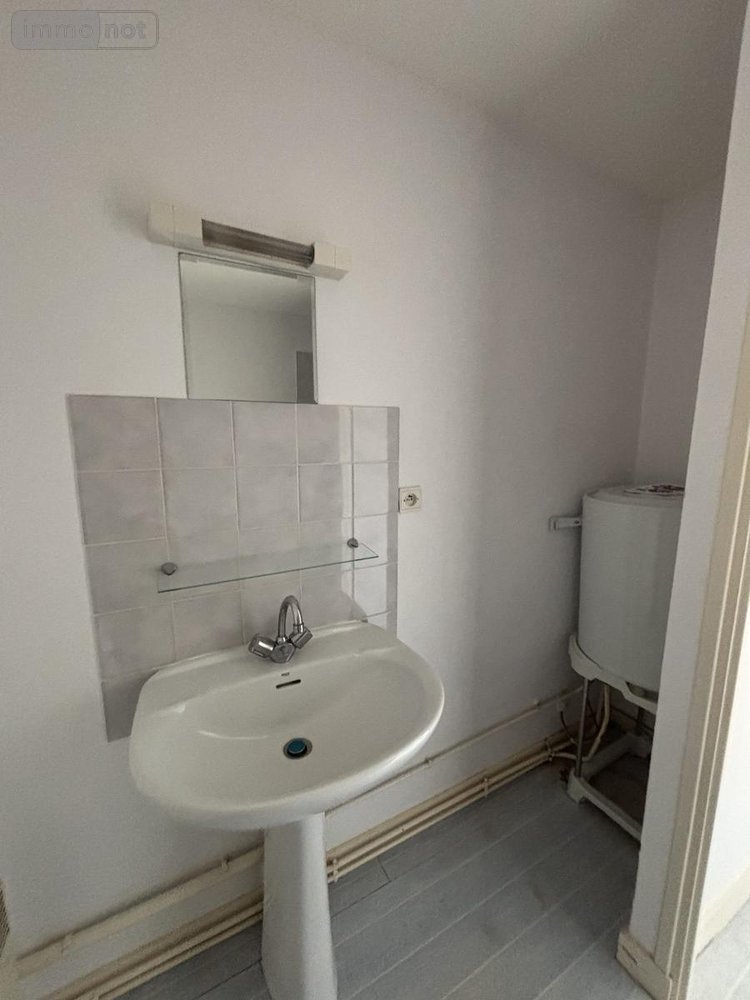 Location appartement Vern-sur-Seiche 35770 Ille-et-Vilaine 32 m2 2 pièces 498 euros