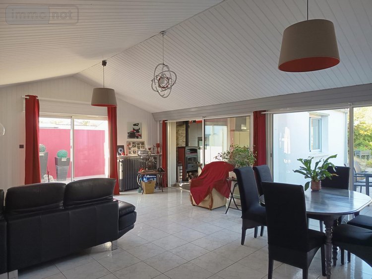 Maison a vendre Sallertaine 85300 Vendée 207 m2 6 pièces 332600 euros