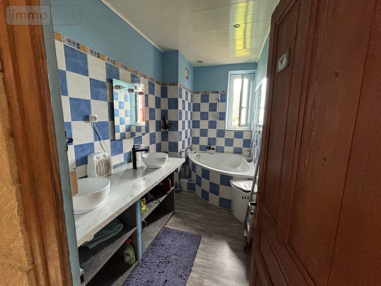 Maison a vendre Lanobre 15270 Cantal 174 m2 9 pièces 153700 euros