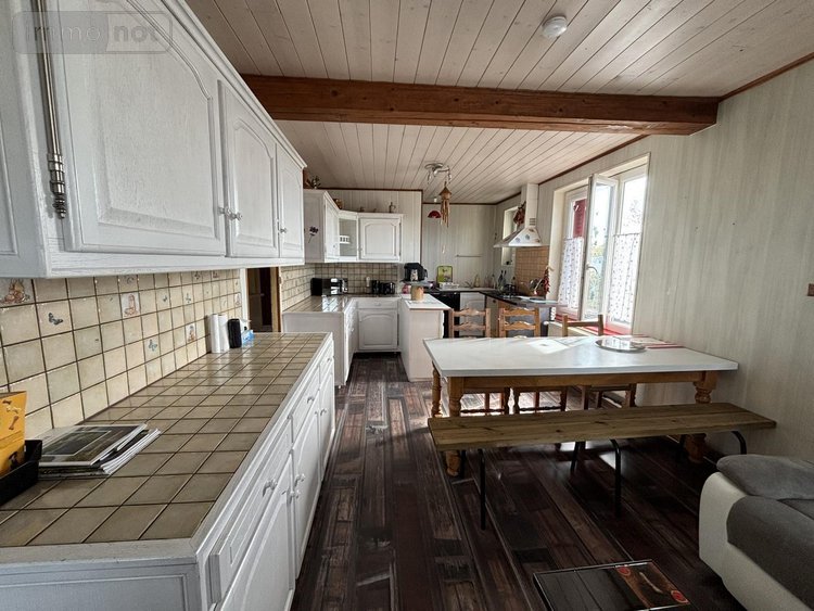 Maison a vendre Lanobre 15270 Cantal 174 m2 9 pièces 153700 euros