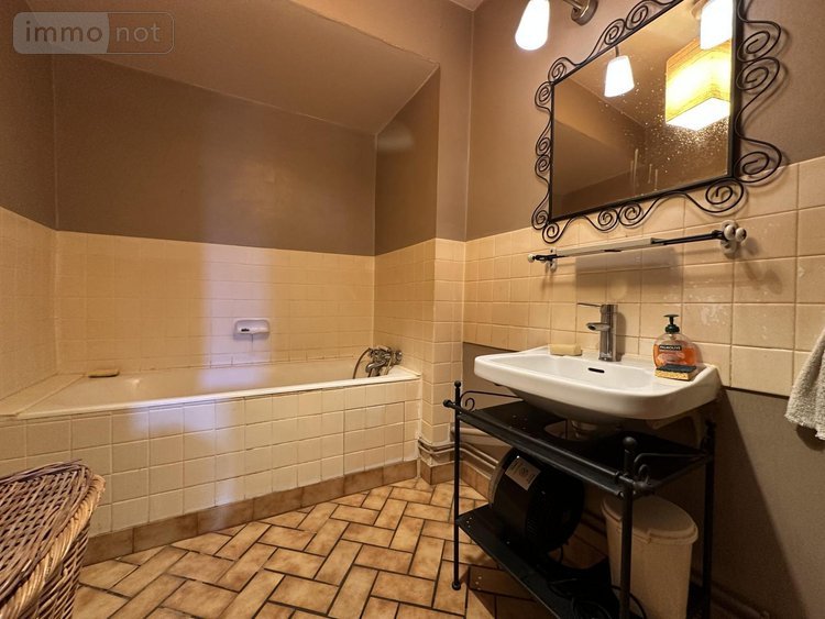 Appartement a vendre Beaune 21200 Côte-d'Or 136 m2 4 pièces 229000 euros