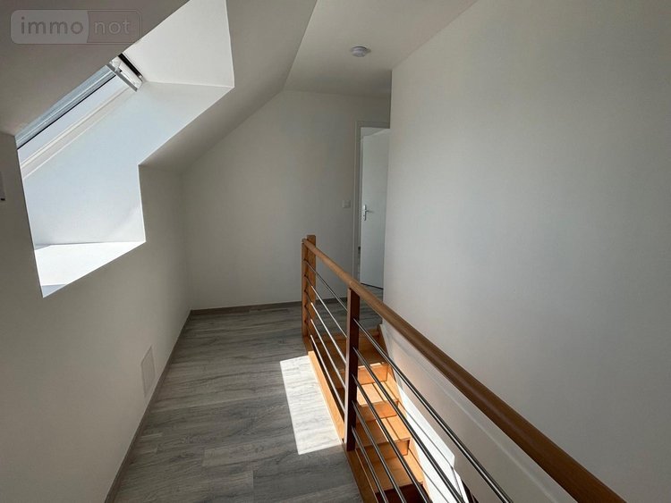 Location maison Lesquin 59810 Nord 180 m2 4 pièces 1600 euros