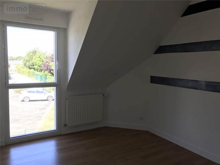 Location maison Châteaugiron 35410 Ille-et-Vilaine 130 m2 7 pièces 1275 euros