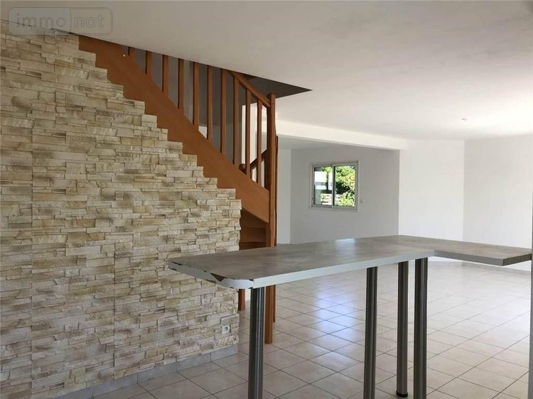 Location maison Châteaugiron 35410 Ille-et-Vilaine 130 m2 7 pièces 1275 euros