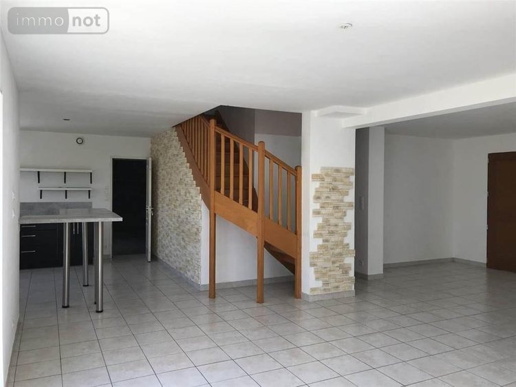 Location maison Châteaugiron 35410 Ille-et-Vilaine 130 m2 7 pièces 1275 euros