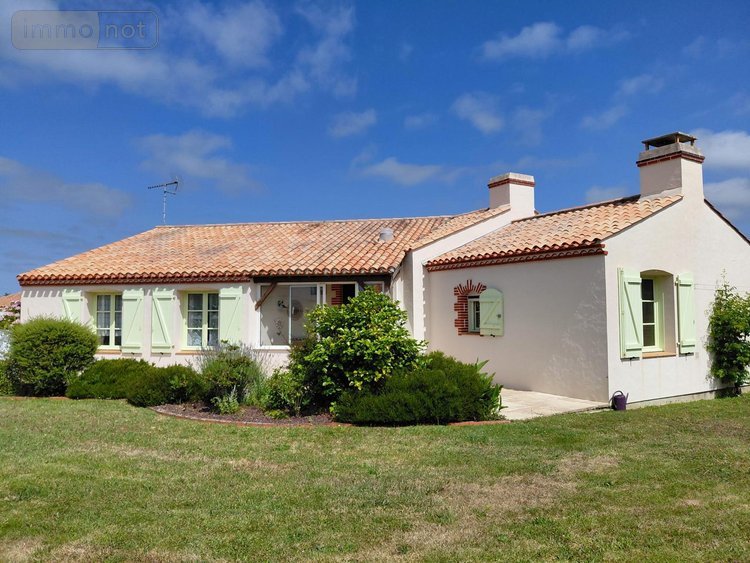 Maison a vendre Challans 85300 Vendée 135 m2 6 pièces 444900 euros
