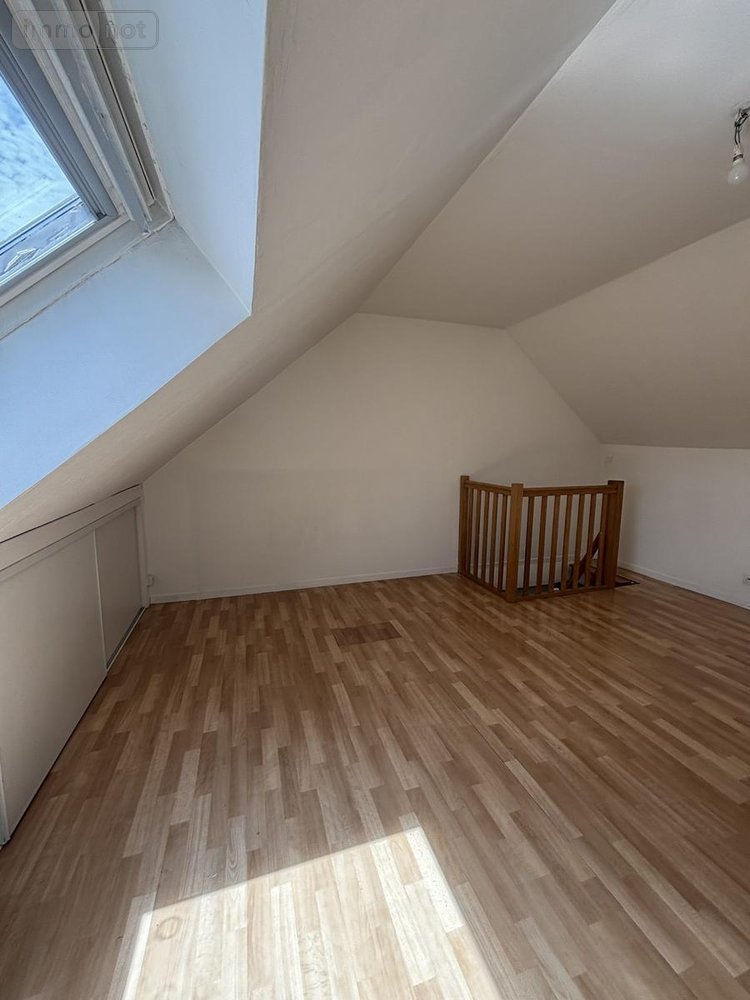 Location appartement Vern-sur-Seiche 35770 Ille-et-Vilaine 63 m2 2 pièces 740 euros