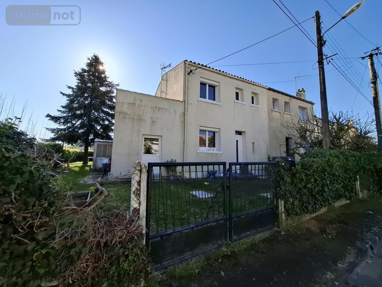 Maison a vendre Saintes 17100 Charente-Maritime 75 m2 4 pièces 199348 euros