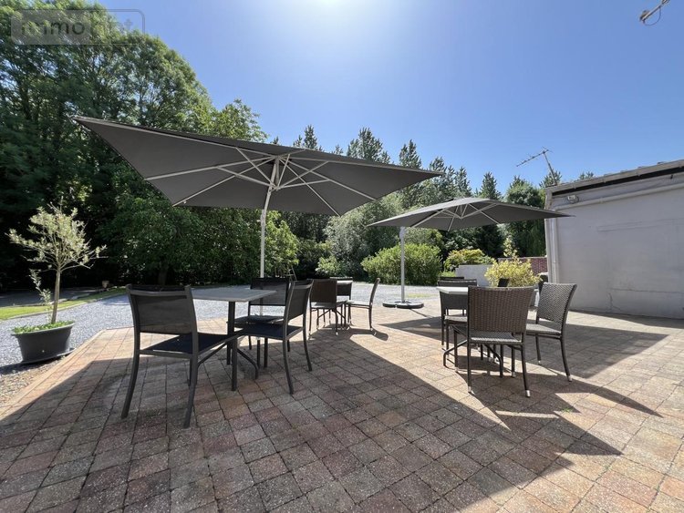 Fonds et murs commerciaux a vendre Bourghelles 59830 Nord 162 m2  549000 euros