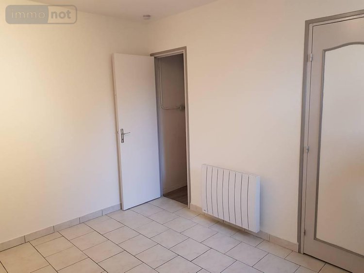 Location appartement Épernay 51200 Marne 14 m2 1 pièce 290 euros