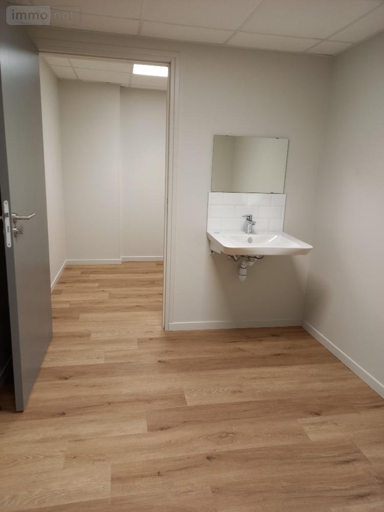 Location fonds et murs commerciaux Belleu 02200 Aisne 172 m2  2040 euros