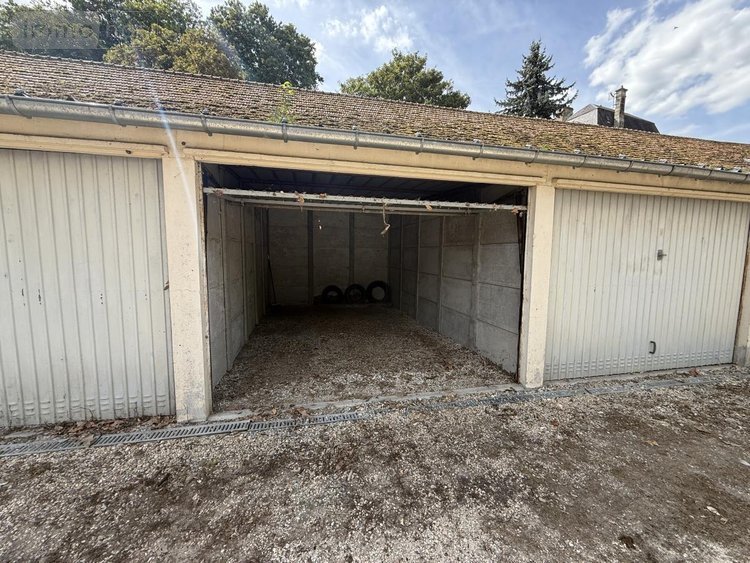 Garage et parking a vendre Braine 02220 Aisne 171 m2  103000 euros