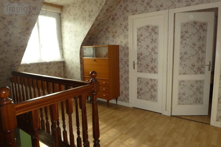 Maison a vendre Plougonven 29640 Finistère 180 m2 8 pièces 233122 euros