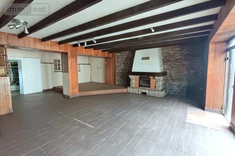 Maison a vendre Malguénac 56300 Morbihan 250 m2  137800 euros