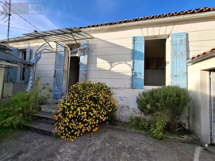 Maison a vendre Saintes 17100 Charente-Maritime 63 m2 3 pièces 115412 euros