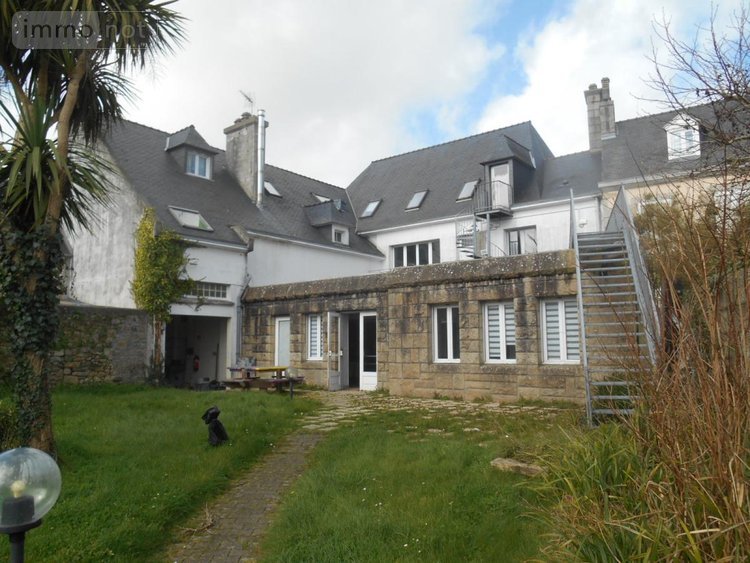 Immeuble a vendre Saint-Pol-de-Léon 29250 Finistère 587 m2  417000 euros