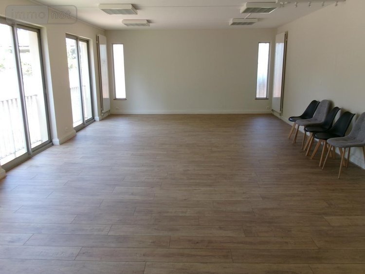 Location fonds et murs commerciaux Bruay-la-Buissière 62700 Pas-de-Calais 60 m2  750 euros