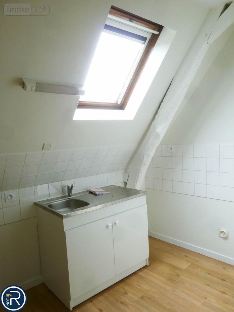 Location appartement Montsûrs 53150 Mayenne 30 m2  330 euros