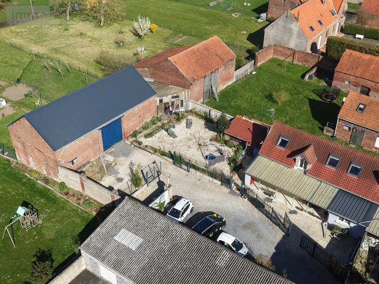 Immeuble a vendre Bourlon 62860 Pas-de-Calais 205 m2  390000 euros