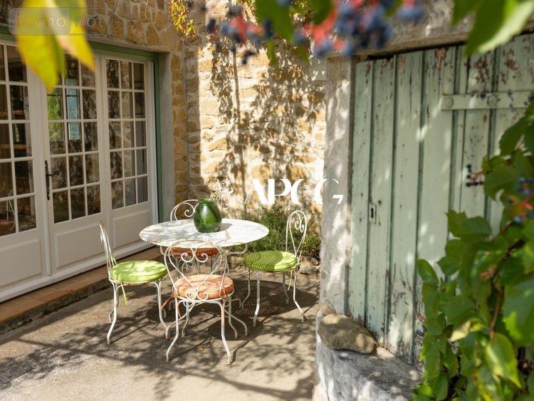 Maison a vendre Vaison-la-Romaine 84110 Vaucluse 300 m2 10 pièces 890000 euros
