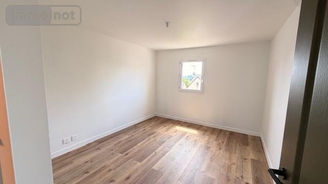 Location maison Château-Gontier-sur-Mayenne 53200 Mayenne 101 m2 6 pièces 830 euros