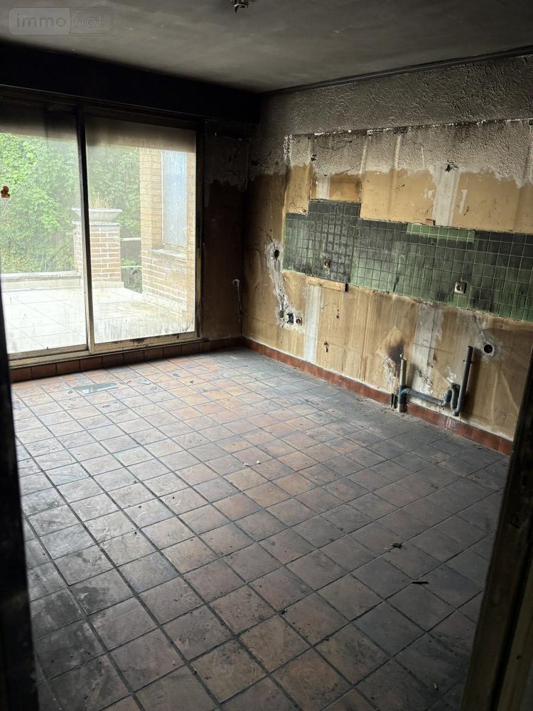 Immeuble a vendre Hénin-Beaumont 62110 Pas-de-Calais 150 m2  118040 euros