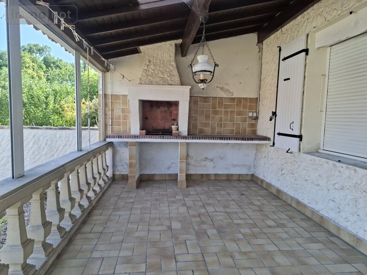 Maison a vendre Saintes 17100 Charente-Maritime 119 m2 4 pièces 215086 euros