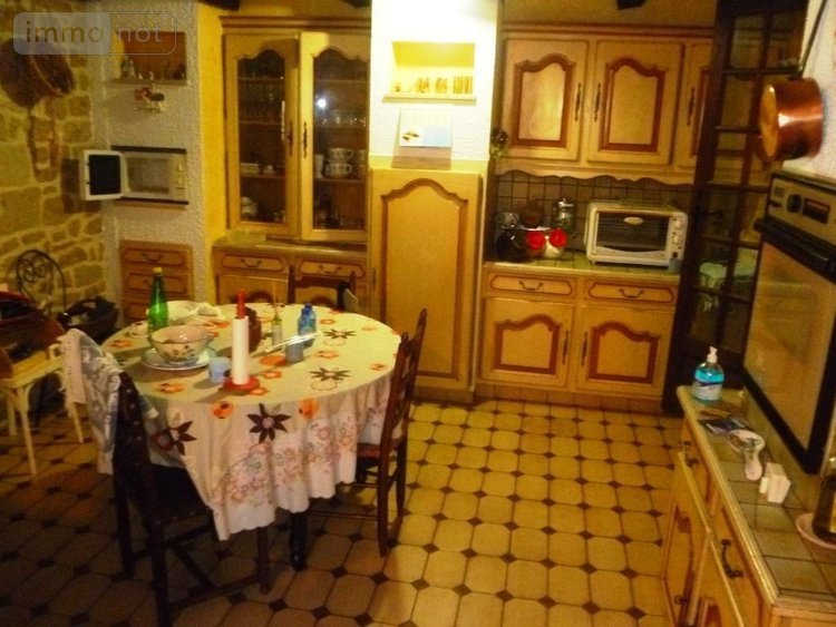 Fonds et murs commerciaux a vendre Guémené-sur-Scorff 56160 Morbihan 100 m2  173680 euros