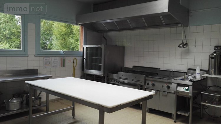 Immeuble a vendre Hémonstoir 22600 Côtes-d'Armor 800 m2  410800 euros