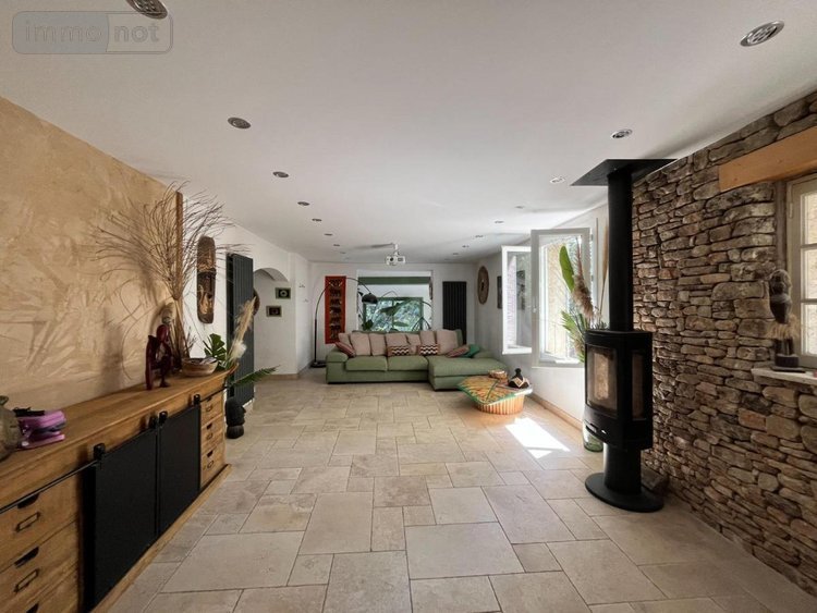 Maison a vendre Pierrevert 04860 Alpes-de-Haute-Provence 194 m2 7 pièces 590500 euros